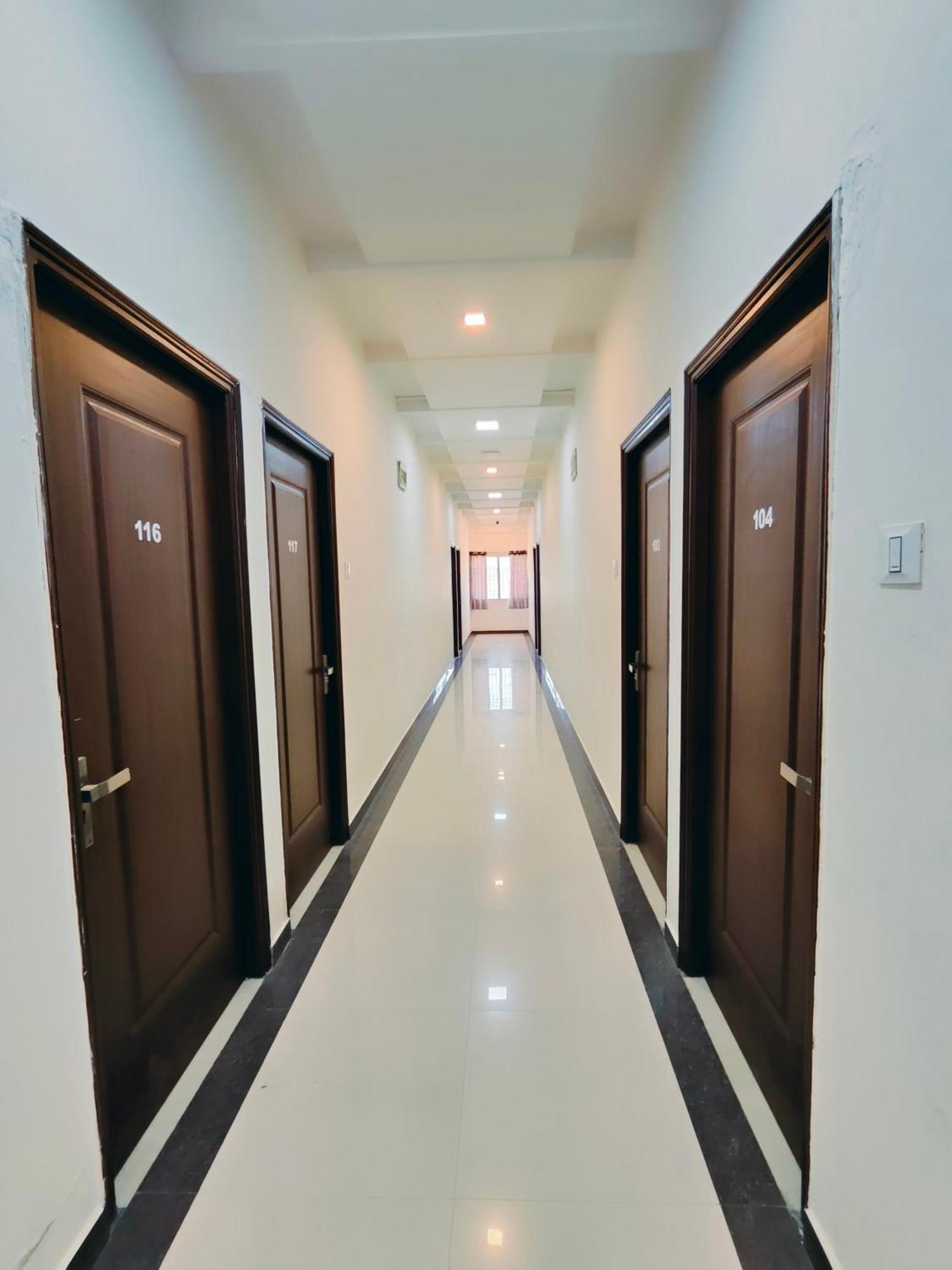 Hotel Heritage Palace Bhuj Bagian luar foto