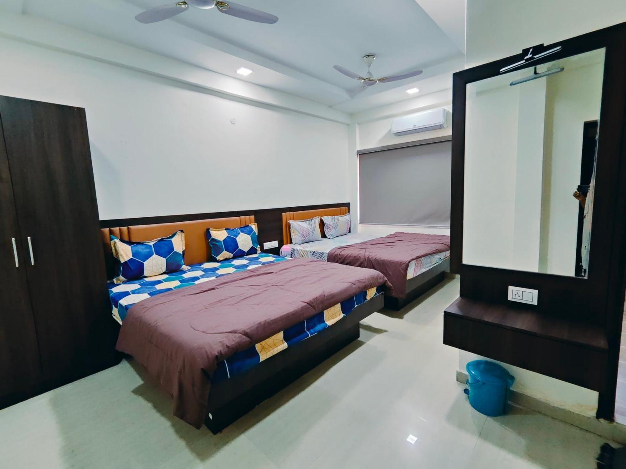 Hotel Heritage Palace Bhuj Bagian luar foto