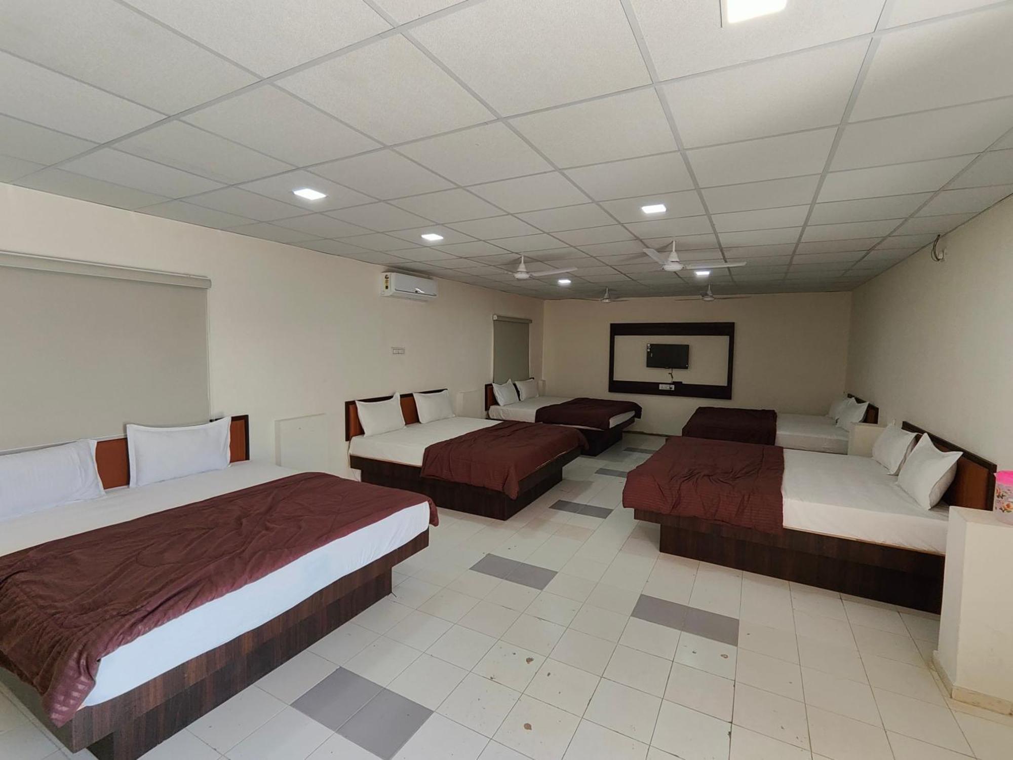 Hotel Heritage Palace Bhuj Bagian luar foto